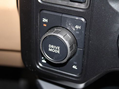 New 2026 Ford F250 Lariat w/ Chrome Package image 47