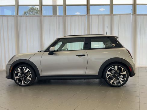 New 2026 MINI Cooper 2-Door Hardtop image 2