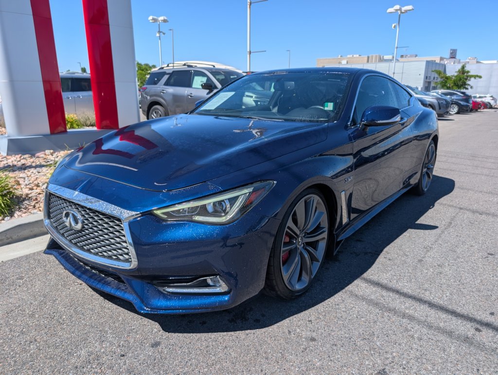 Used 2018 INFINITI Q60 Red Sport 400 w/ Sensory Package 3.0T Sport RWD image 3