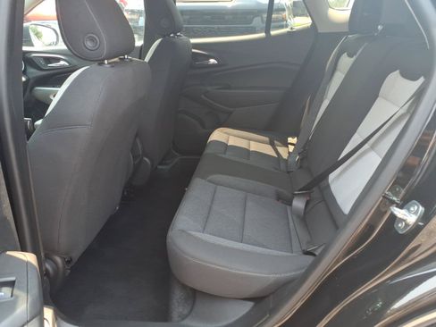 Used 2024 Chevrolet Trax LS FWD image 21