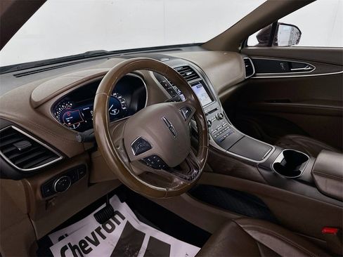 Used 2018 Lincoln MKX Reserve w/ Lincoln MKX Climate Package image 9