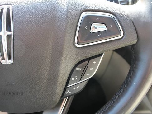 Used 2019 Lincoln MKC Reserve image 98