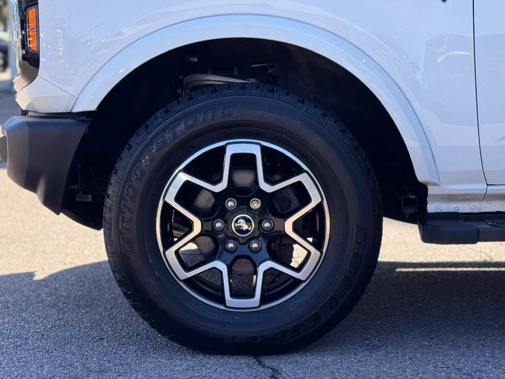 Used 2023 Ford Bronco Outer Banks AWD/4WD image 11
