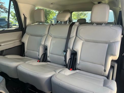 Used 2025 Ford Expedition Max Active AWD/4WD image 14