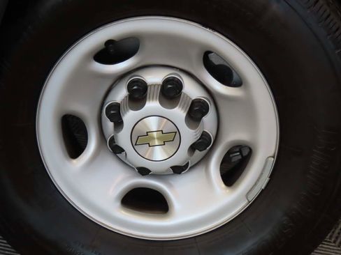 Used 2024 Chevrolet Express 3500 LT w/ LT Preferred Equipment Group RWD image 6