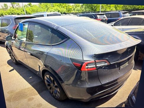 Used 2021 Tesla Model Y Performance AWD/4WD image 2