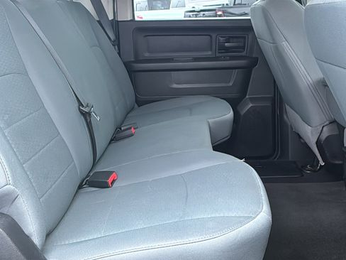 Used 2018 RAM 1500 Express image 16