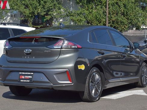 Used 2022 Hyundai Ioniq Limited image 5