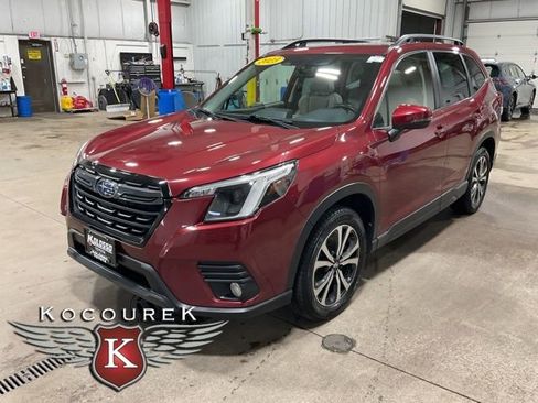 Used 2023 Subaru Forester Limited AWD/4WD image 3