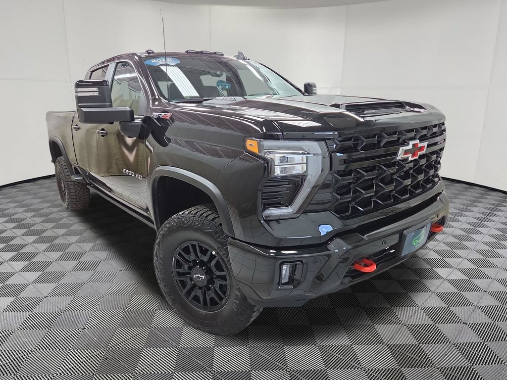 Used 2026 Chevrolet Silverado 2500 ZR2 AWD/4WD image 3