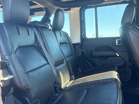 Used 2022 Jeep Wrangler Unlimited Sahara image 14