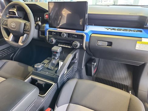 New 2026 Toyota Tacoma TRD Off-Road AWD/4WD image 13