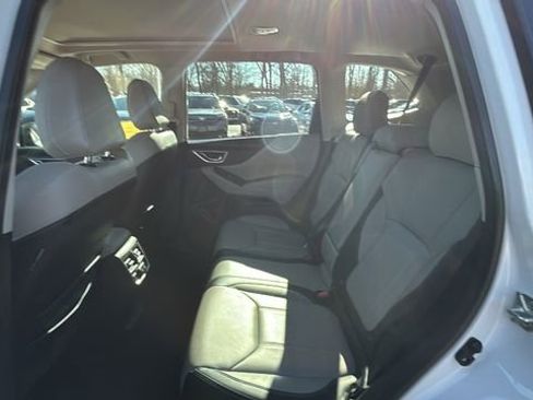 Used 2021 Subaru Forester Limited image 28