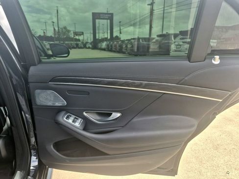 Used 2018 Mercedes-Benz S 450 Sedan image 23