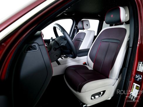 Certified 2025 Rolls-Royce Cullinan AWD/4WD image 13