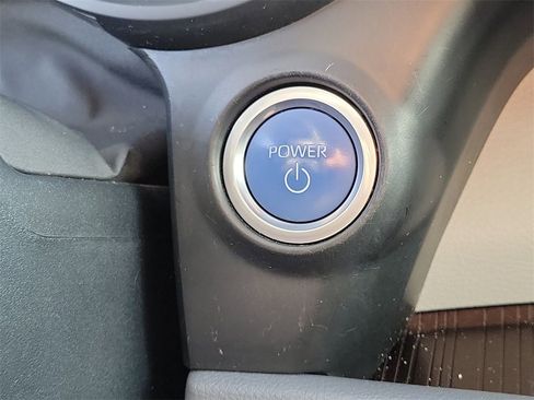 Used 2022 Toyota Sienna XLE image 16