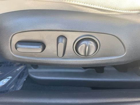 Used 2018 Buick Regal Essence image 10