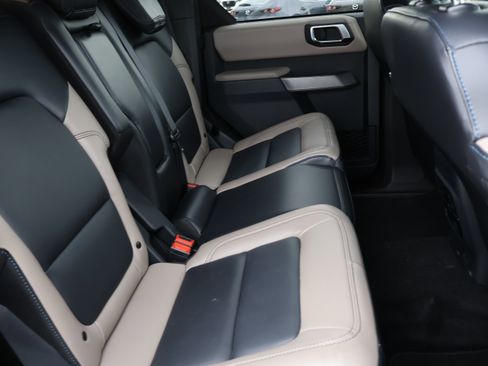 Used 2023 Ford Bronco Wildtrak AWD/4WD image 14