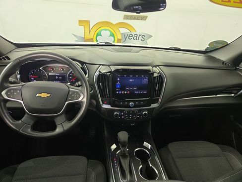 Used 2022 Chevrolet Traverse LT FWD image 13