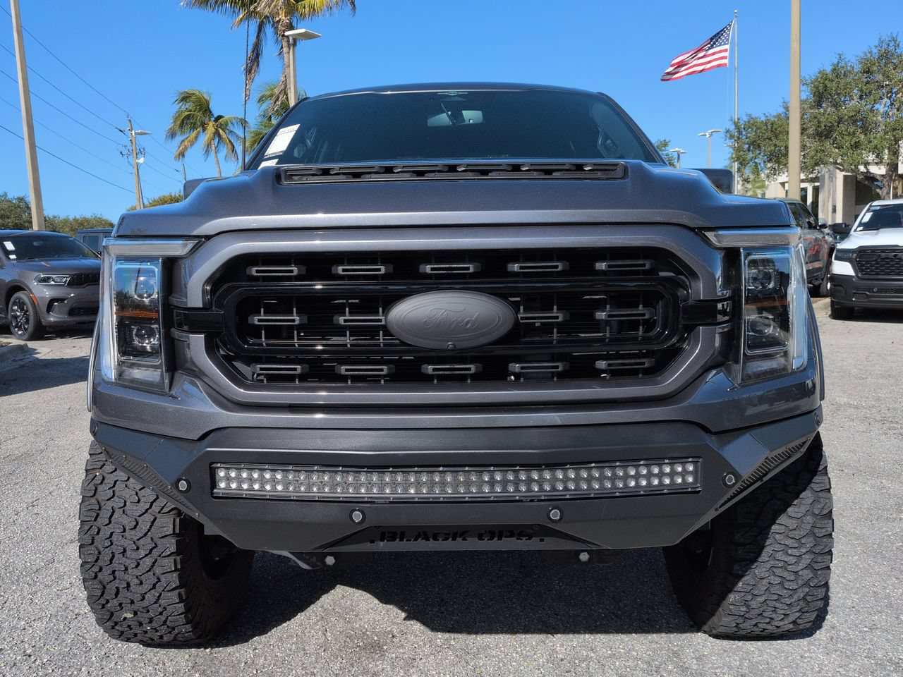 Used 2023 Ford F150 Lariat w/ Equipment Group 502A High AWD/4WD image 3