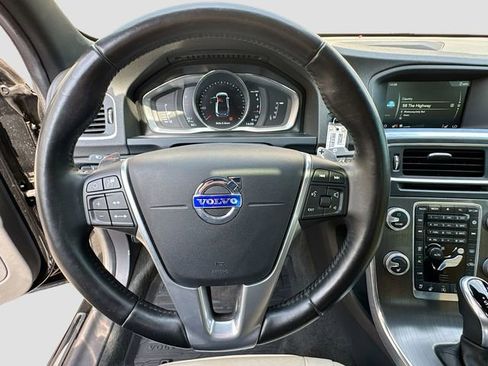 Used 2016 Volvo S60 T6 Platinum w/ Climate Package image 13