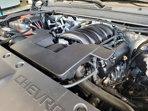 Used 2018 Chevrolet Tahoe Premier AWD/4WD image 12