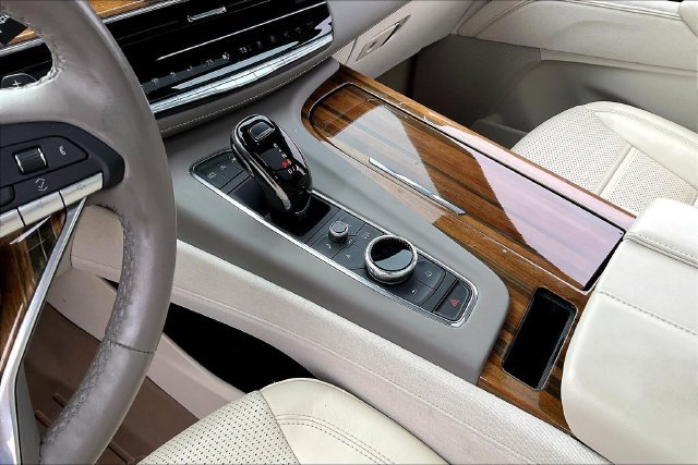 Used 2024 Cadillac Escalade Premium Luxury Platinum AWD/4WD image 13