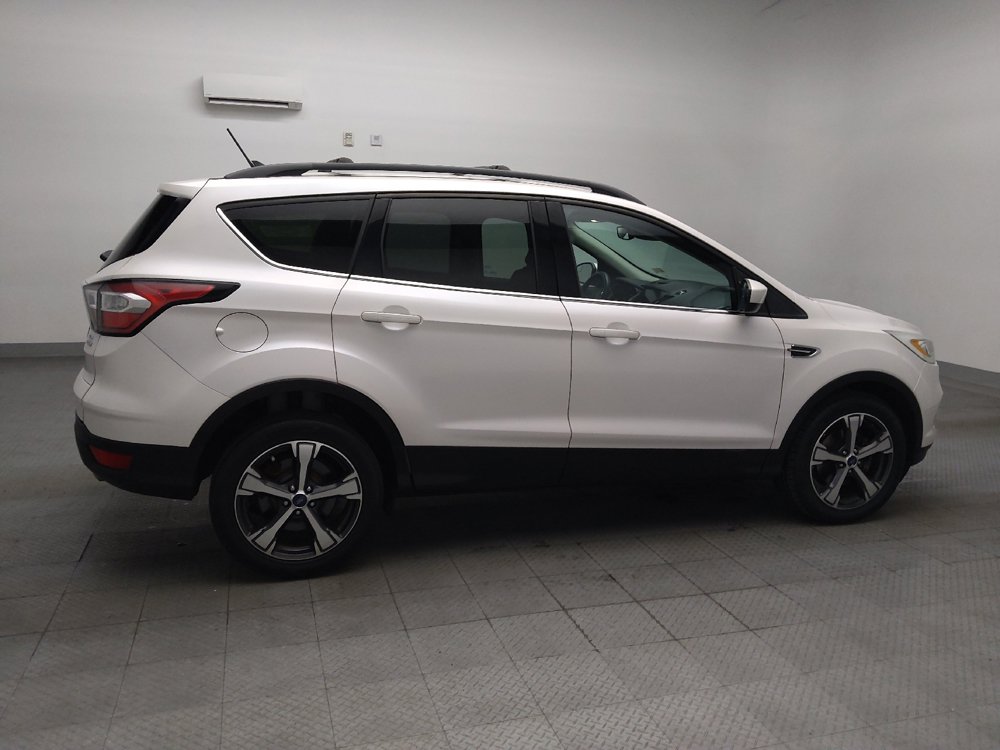 Used 2018 Ford Escape SEL w/ Ford Safe & Smart Package FWD image 10