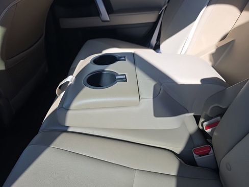 Used 2021 Toyota 4Runner SR5 Premium image 18