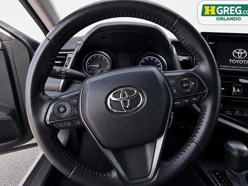 Used 2021 Toyota Camry SE FWD image 13