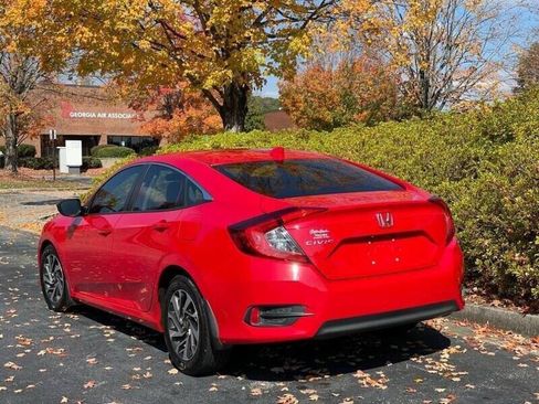 Used 2017 Honda Civic EX image 5