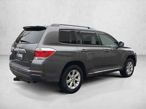 Used 2011 Toyota Highlander SE image 5