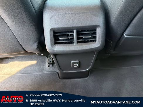 Used 2024 GMC Terrain SLE FWD image 30
