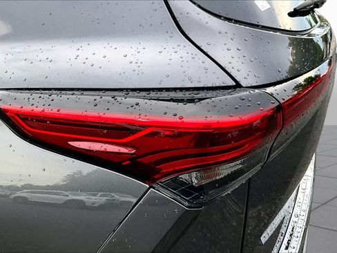 Used 2023 Toyota Highlander XSE FWD image 29