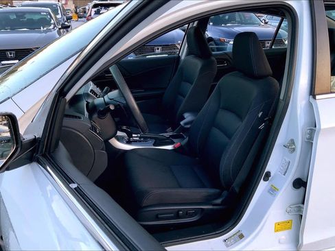 Used 2014 Honda Accord Sport image 8