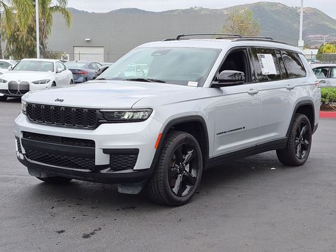 Used 2021 Jeep Grand Cherokee L Laredo AWD/4WD image 5