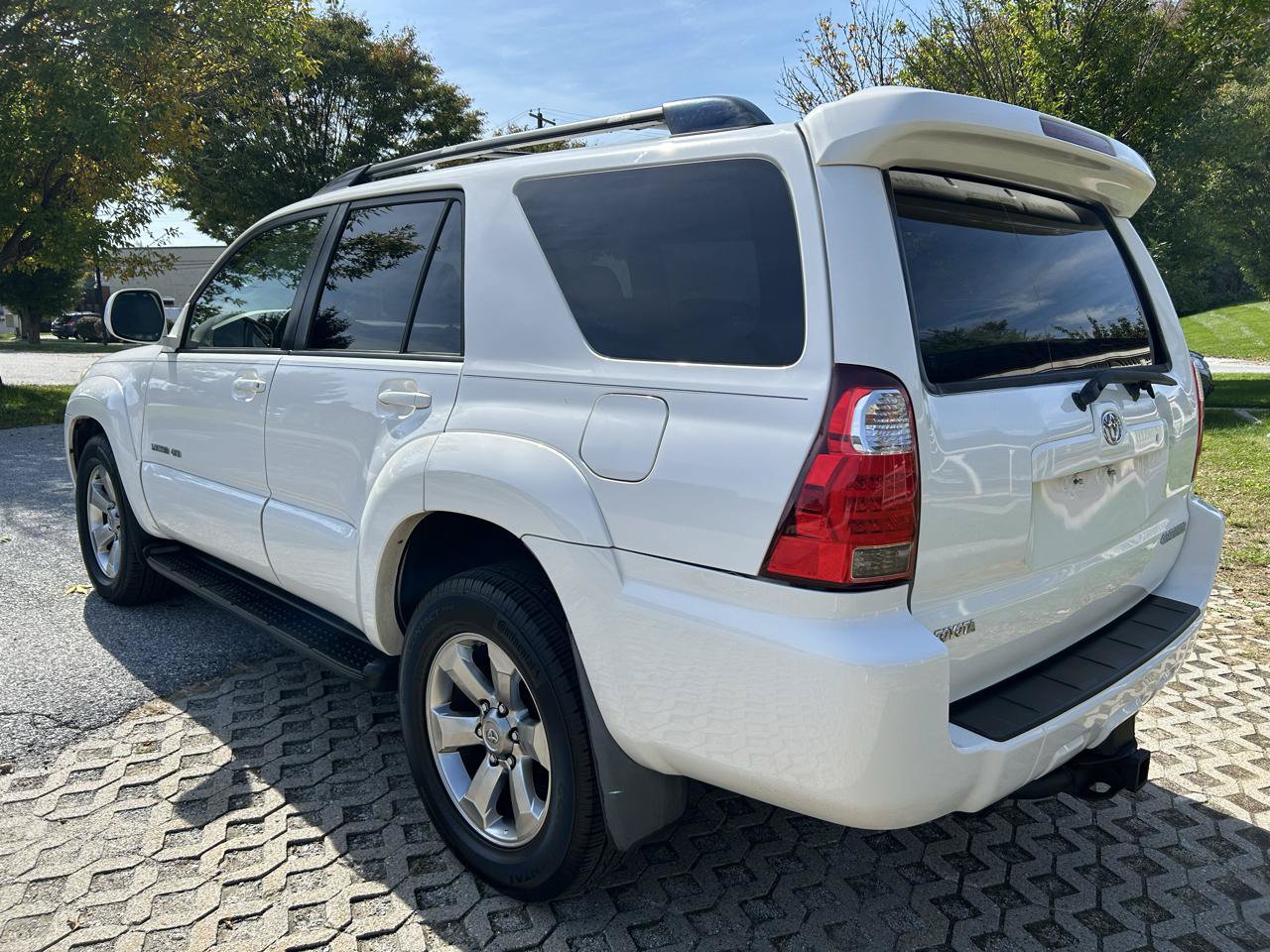 Used 2007 Toyota 4Runner Limited AWD/4WD image 7