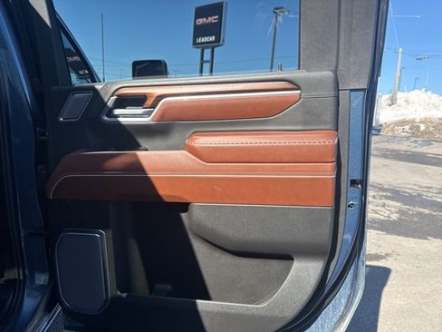 Used 2025 GMC Sierra 2500 Denali Ultimate image 20