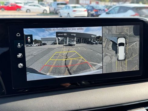 Used 2023 Hyundai Palisade Calligraphy image 32