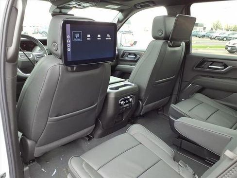 New 2026 GMC Yukon XL Denali w/ Denali Reserve Package image 16