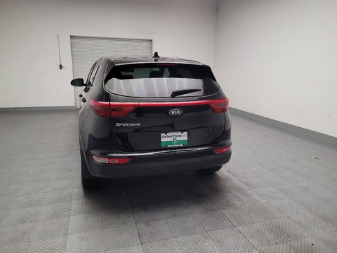 Used 2017 Kia Sportage LX AWD/4WD image 6