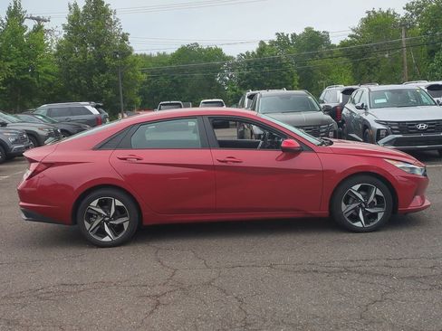 Certified 2023 Hyundai Elantra SEL w/ Convenience Package FWD image 2