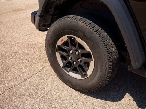 Used 2018 Jeep Wrangler Unlimited Rubicon AWD/4WD image 10