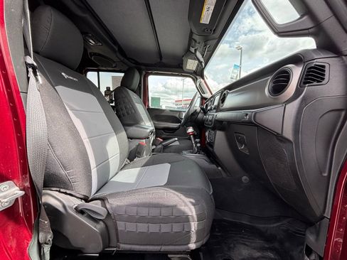 Used 2021 Jeep Gladiator Sport AWD/4WD image 22