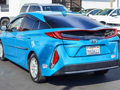 Used 2018 Toyota Prius Prime Advanced w/ Carpet Mat Package FWD image 21