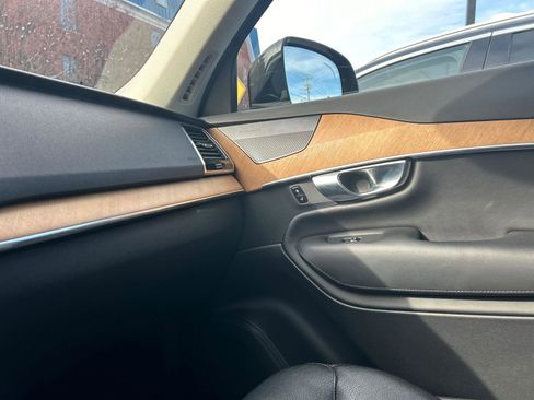 Used 2023 Volvo XC90 B5 Plus w/ Protection Package Premier image 20