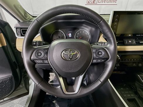 Certified 2021 Toyota RAV4 XLE Premium AWD/4WD image 19