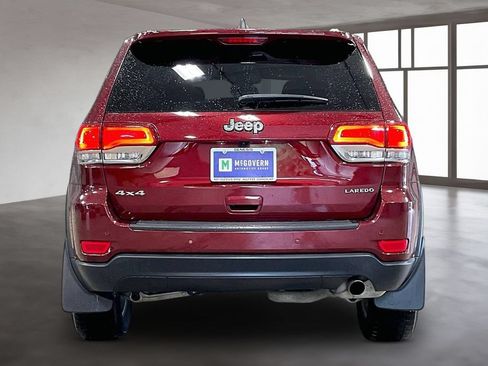 Used 2021 Jeep Grand Cherokee Laredo w/ Security & Convenience Group AWD/4WD image 6