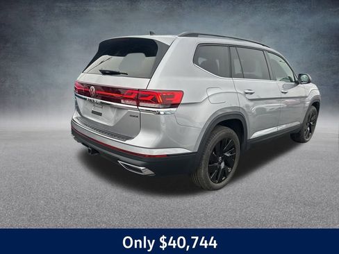 New 2025 Volkswagen Atlas SE image 5