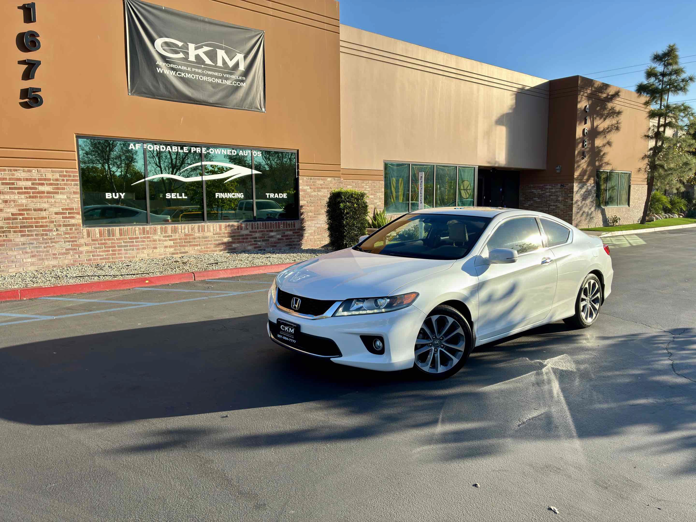 Used 2015 Honda Accord EX-L image 2